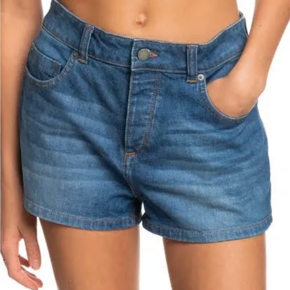 Roxy call me back denim short. Size 26, EUC.